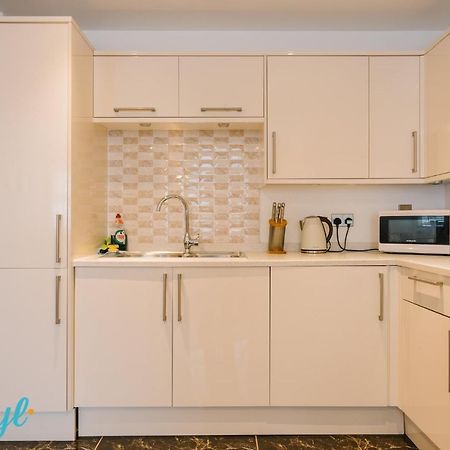 The Flat 2 By Sheryl - Stone Throw To Northampton Gen Hosp & Town Centre Apartment ภายนอก รูปภาพ