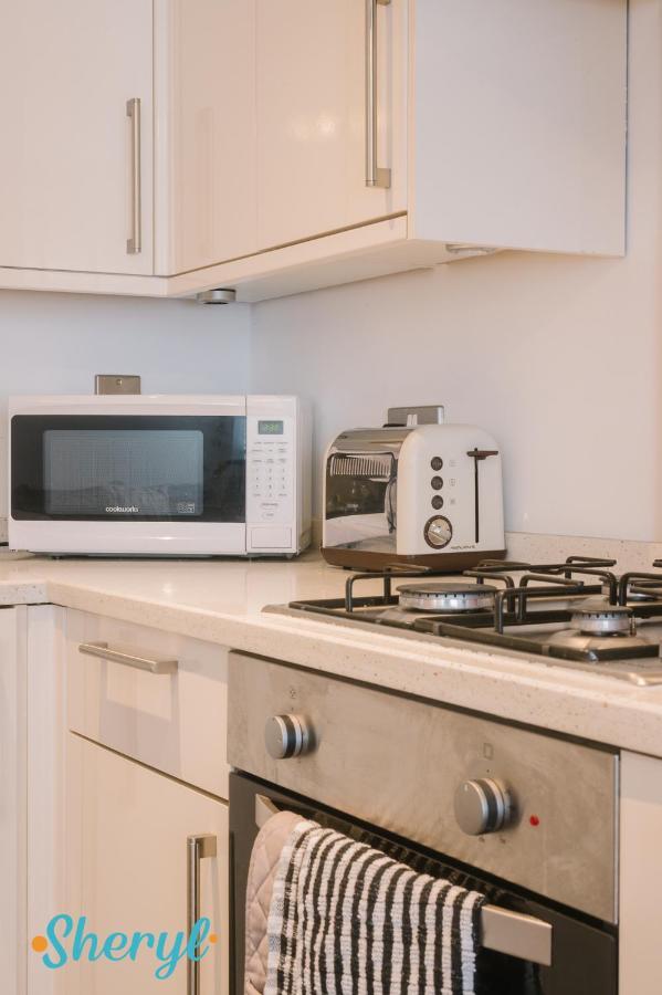 The Flat 2 By Sheryl - Stone Throw To Northampton Gen Hosp & Town Centre Apartment ภายนอก รูปภาพ